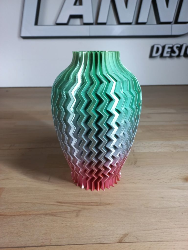 3d printing silk rainbow filament, 4 perimeters, no top layer
